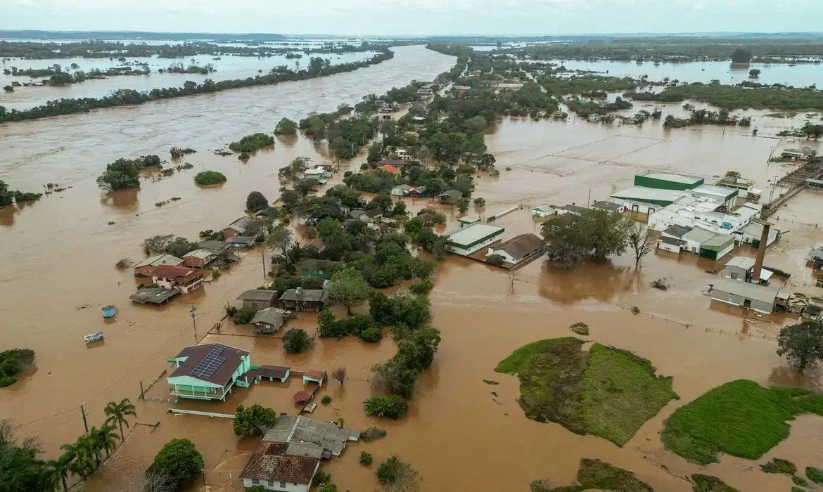 Chuvas provocam alagamentos no Rio Grande do Sul