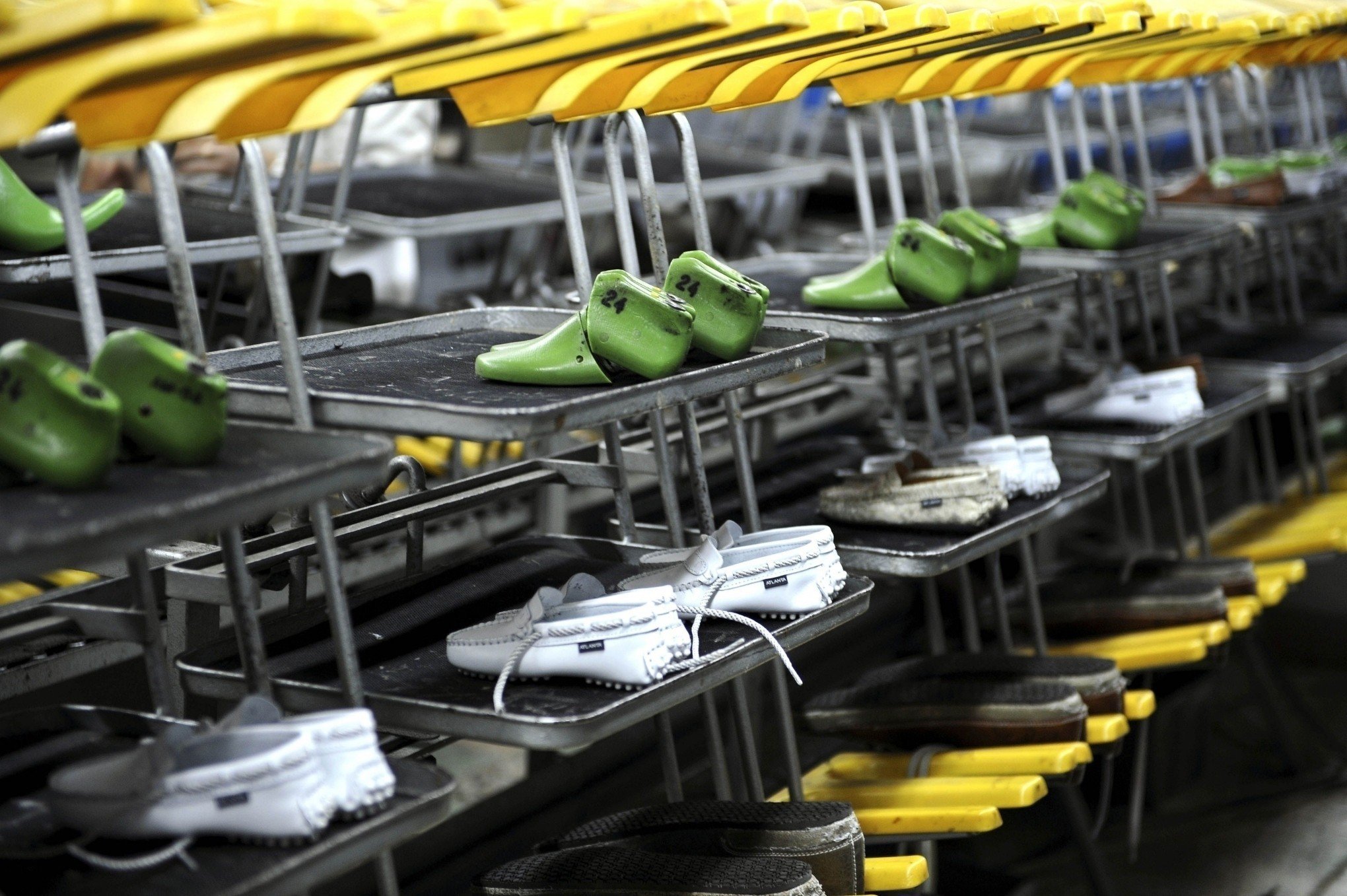 Continente asiático concentra 87,4% da produção mundial de calçados