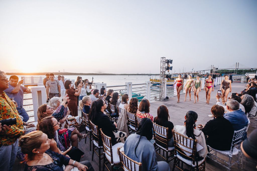 Rodada de negócios do setor de moda praia brasileiro contou com desfile