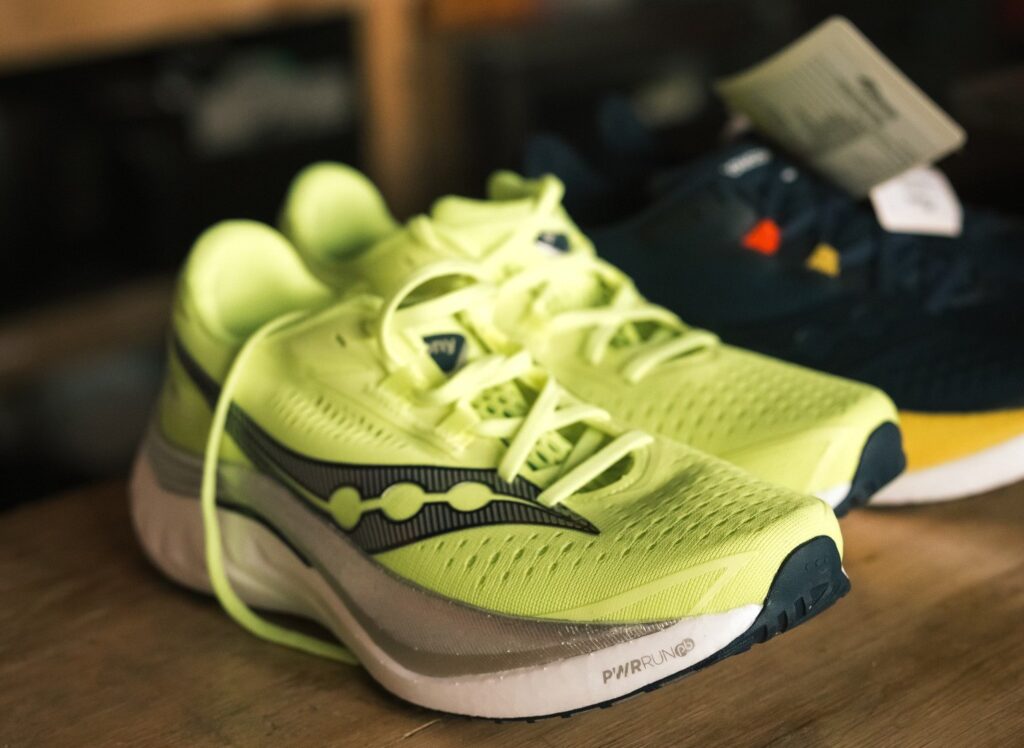 Saucony &eacute; uma das principais marcas mundiais de cal&ccedil;ados esportivos