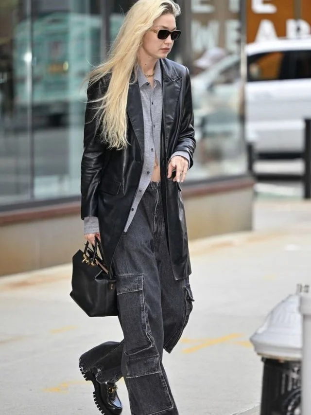 Gigi Hadid de calça cargo
