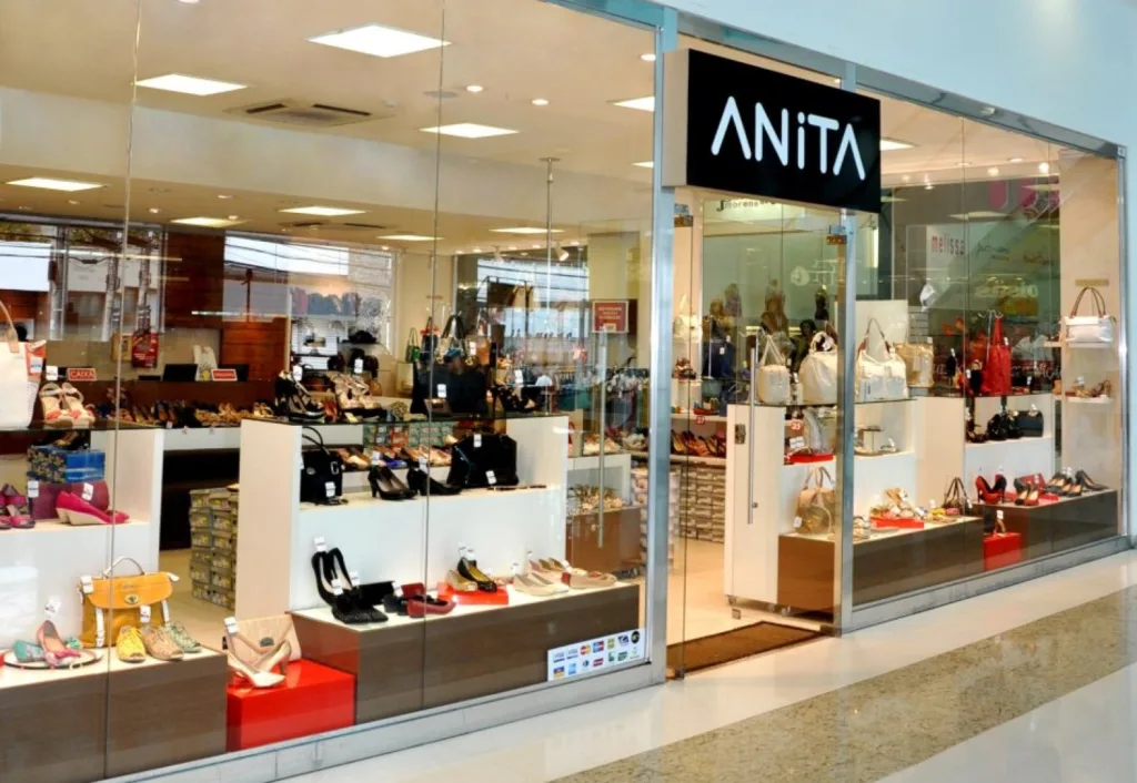 Anita Shoes implantou pagamento por reconhecimento facial em duas de suas lojas