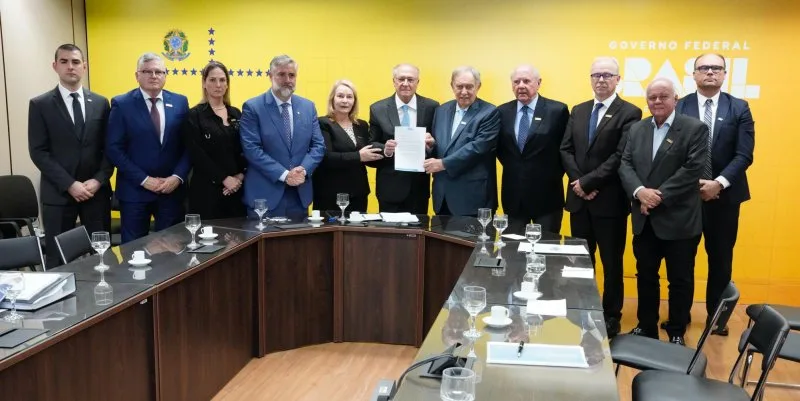 Empres&aacute;rios ga&uacute;chos entregaram carta a Alckmin