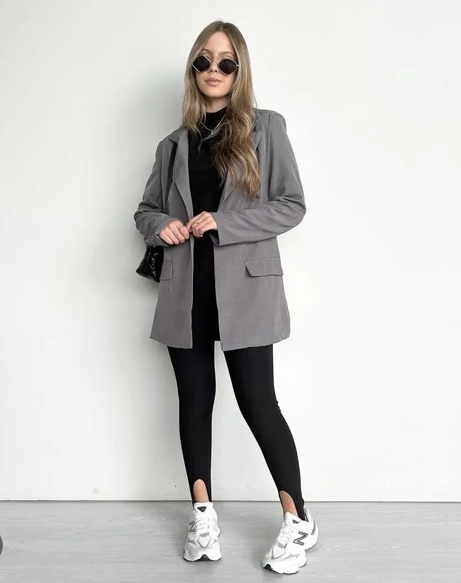 Cal&ccedil;a fus&ocirc; com t&ecirc;nis