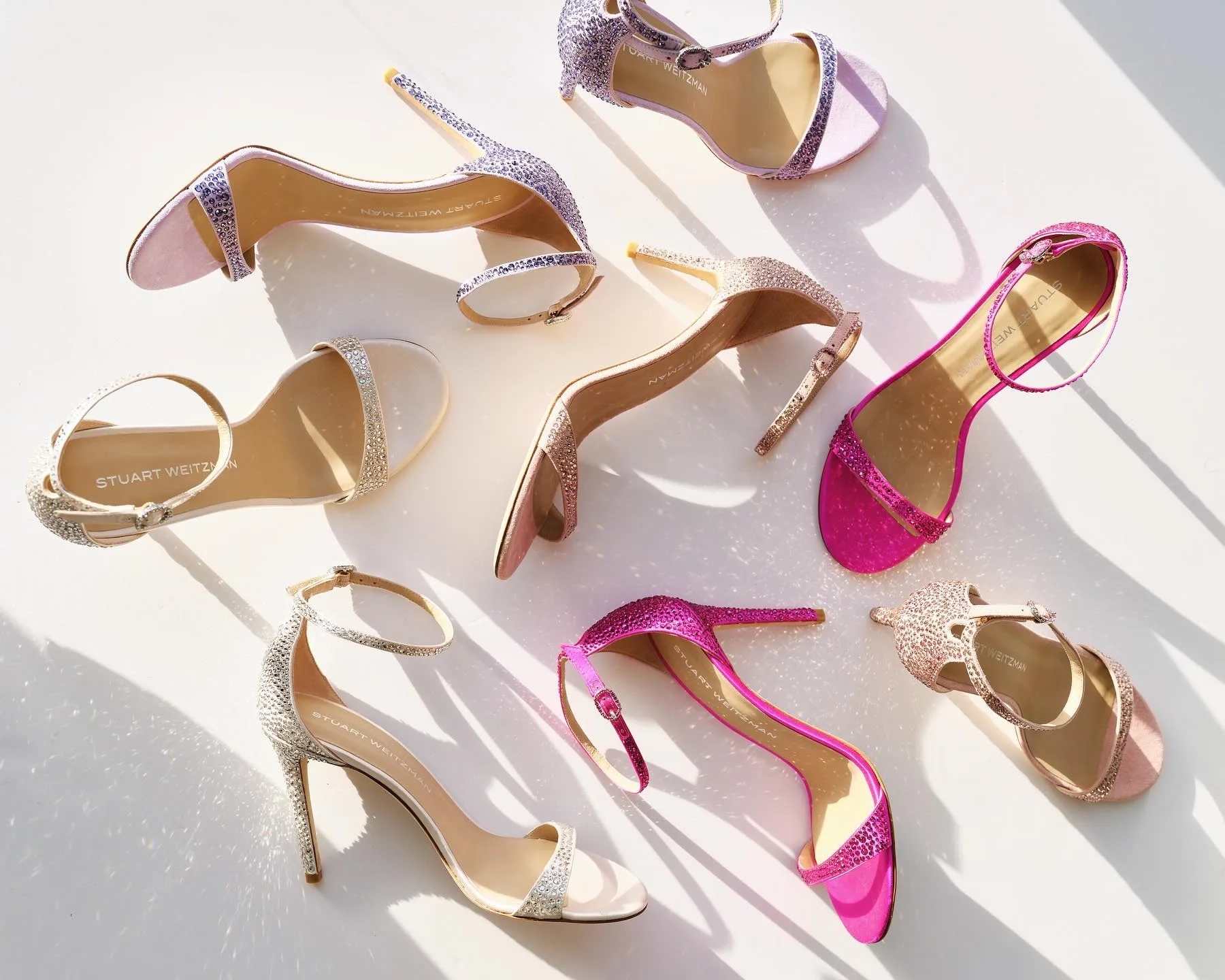 Sandálias Nudist II Shine da Stuart Weitzman