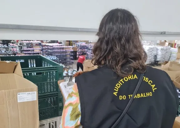 Trabalho infantil foi identificado em 65 fábricas de calçados em Minas Gerais