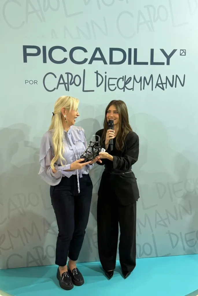 CEO da Piccadilly, Cristine Grings Nogueira, e Carolina Dieckmann