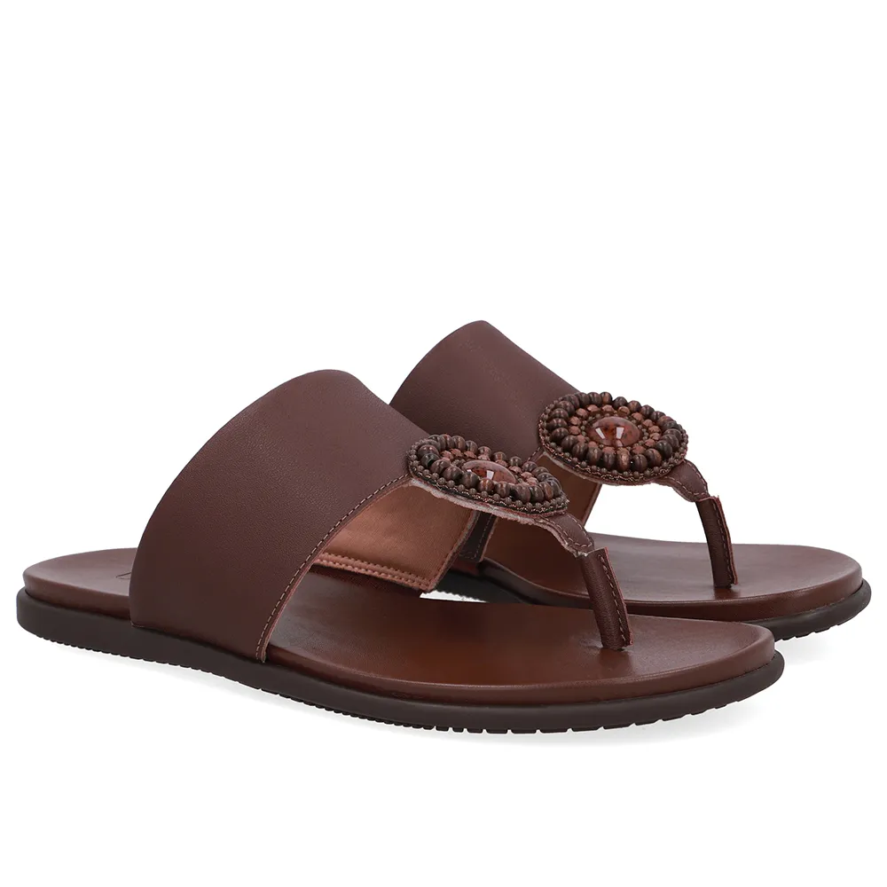 Chinelo Tira Couro Marrom Enfeite, Usaflex, R$ 259,99