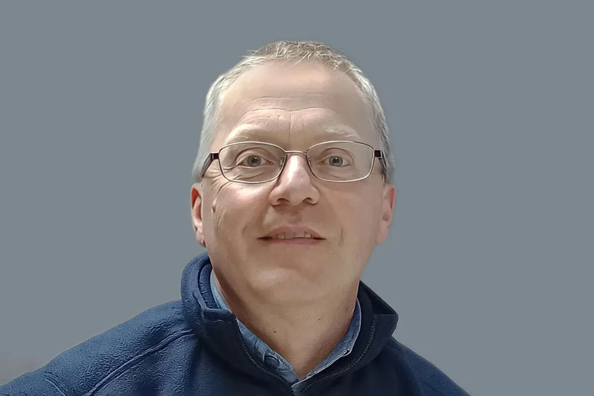 Geoff Holmes