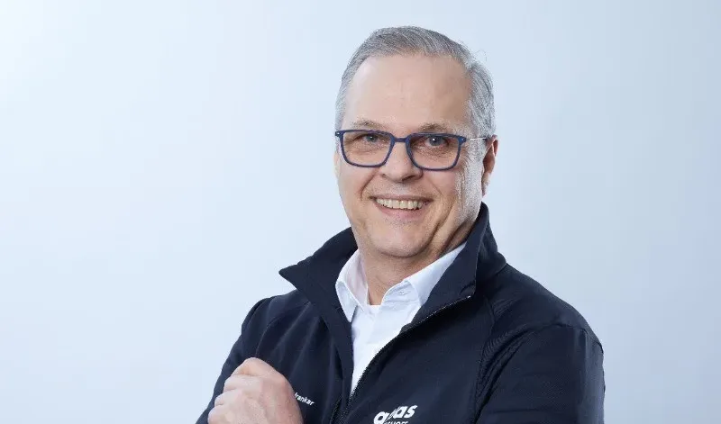 Diretor de fabricante de cal&ccedil;ados anuncia sa&iacute;da da empresa ap&oacute;s 36 anos