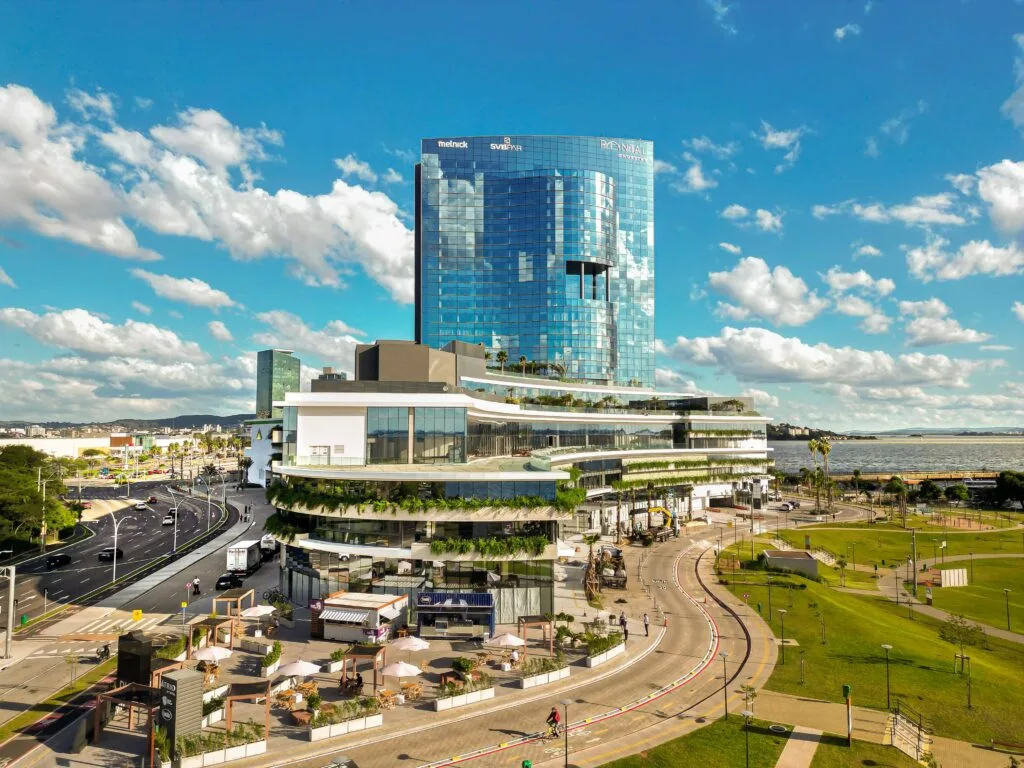 Shopping que custou R$ 300 milh&otilde;es para ser constru&iacute;do &eacute; vendido no Rio Grande do Sul