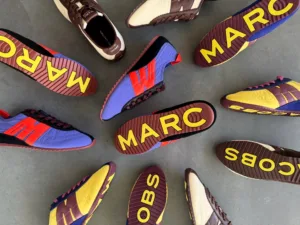Modelo de tênis 400 Bleecker Runner da Marc Jacbos