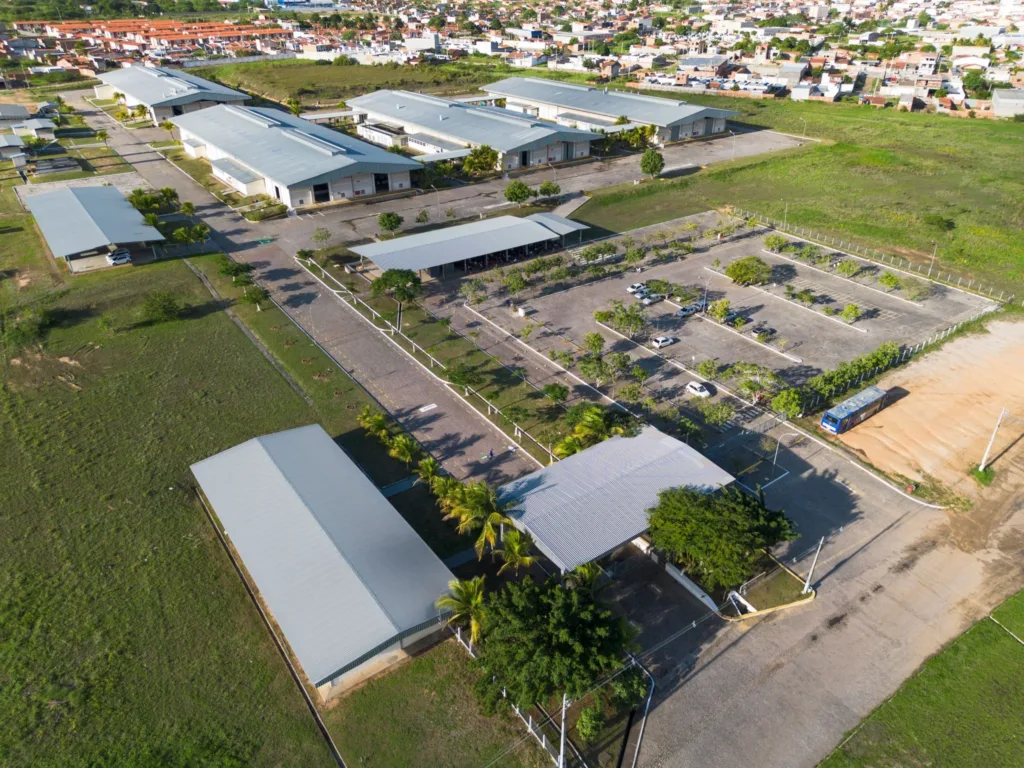 Vista aérea da fábrica da Lia Line em Ipirá/BA