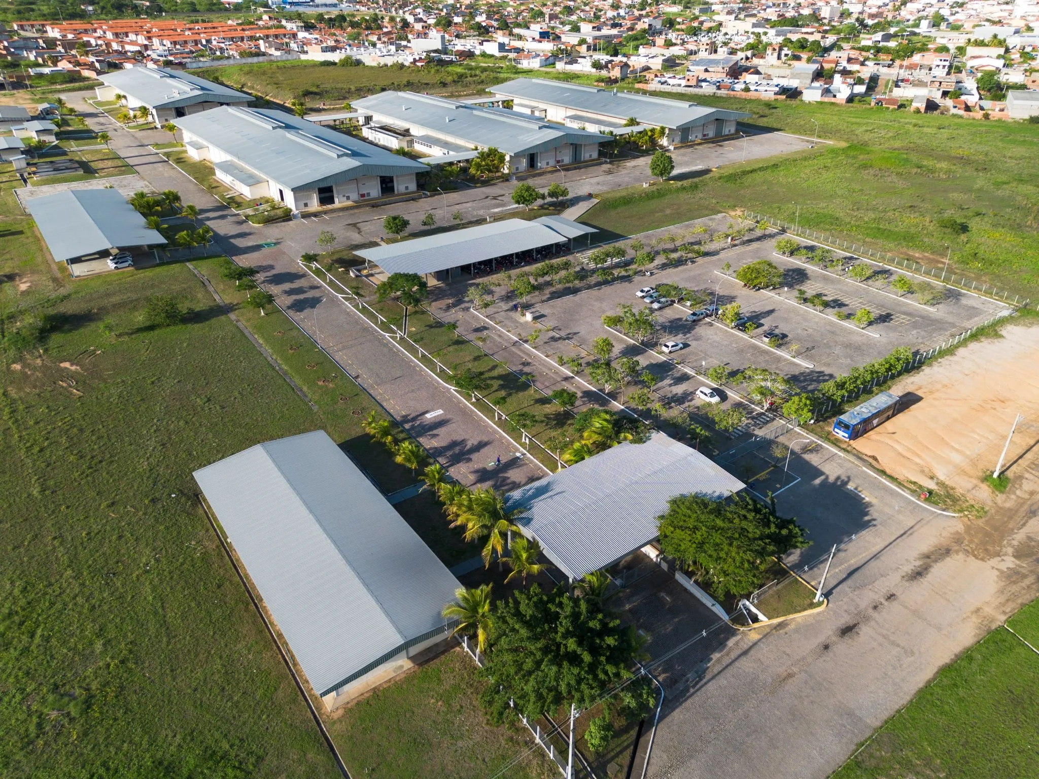 Vista aérea da fábrica da Lia Line em Ipirá/BA