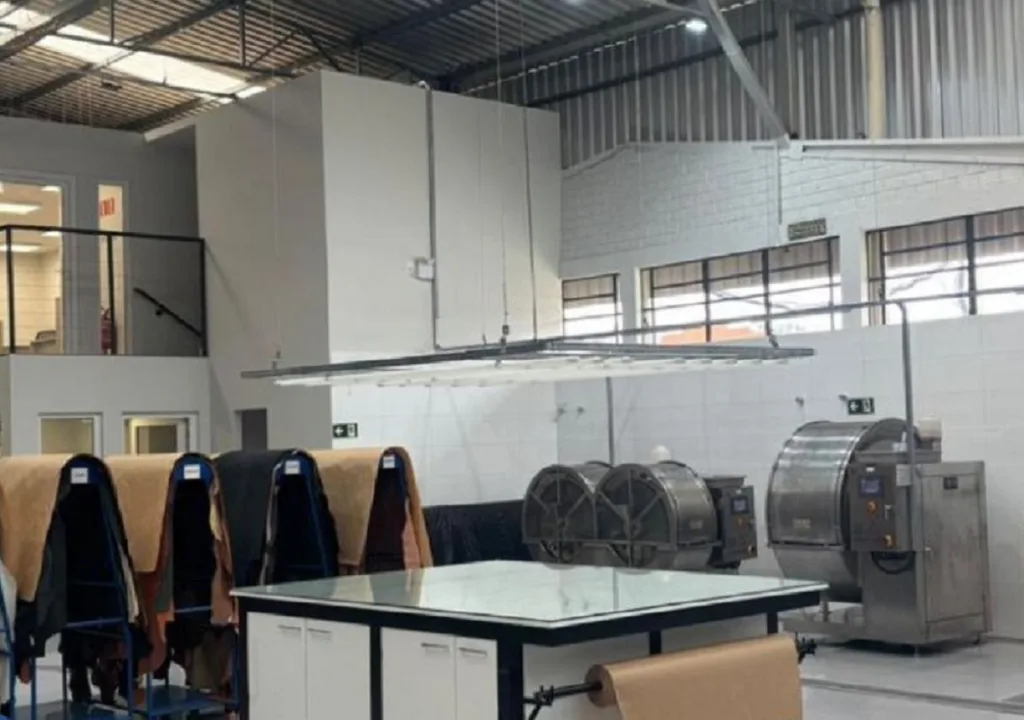 Laboratório de desenvolvimento de couros inaugurado pela Pulcra Chemicals em Novo Hamburgo/RS