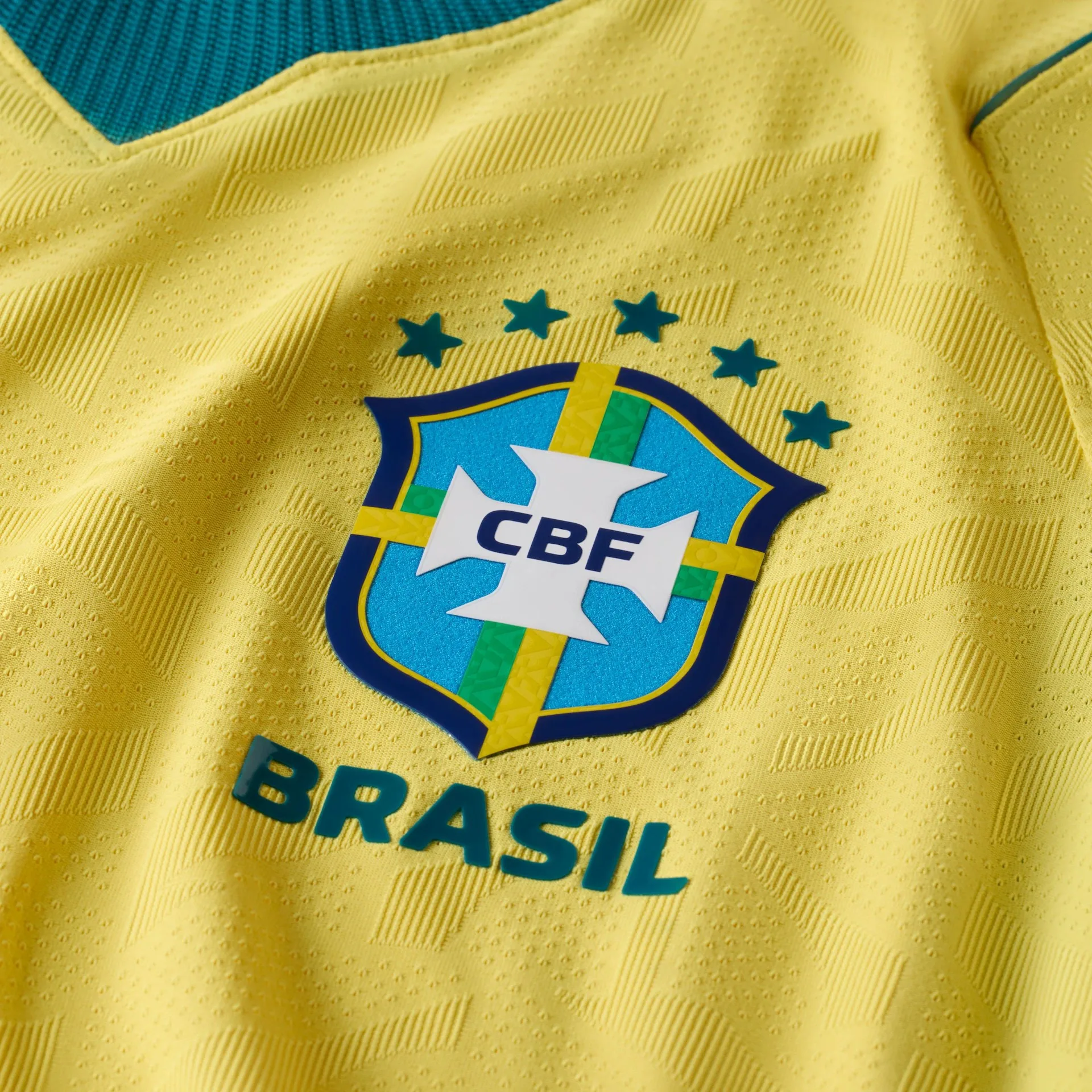 Detalhe da nova camisa da seleção brasileira