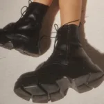 ROC é conhecida por suas botas de couro de alta qualidade